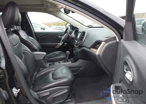 2017 Jeep Cherokee Latitude 4X4 z USA, uszkodzony, nr VIN 1C4PJMCS6HW634762